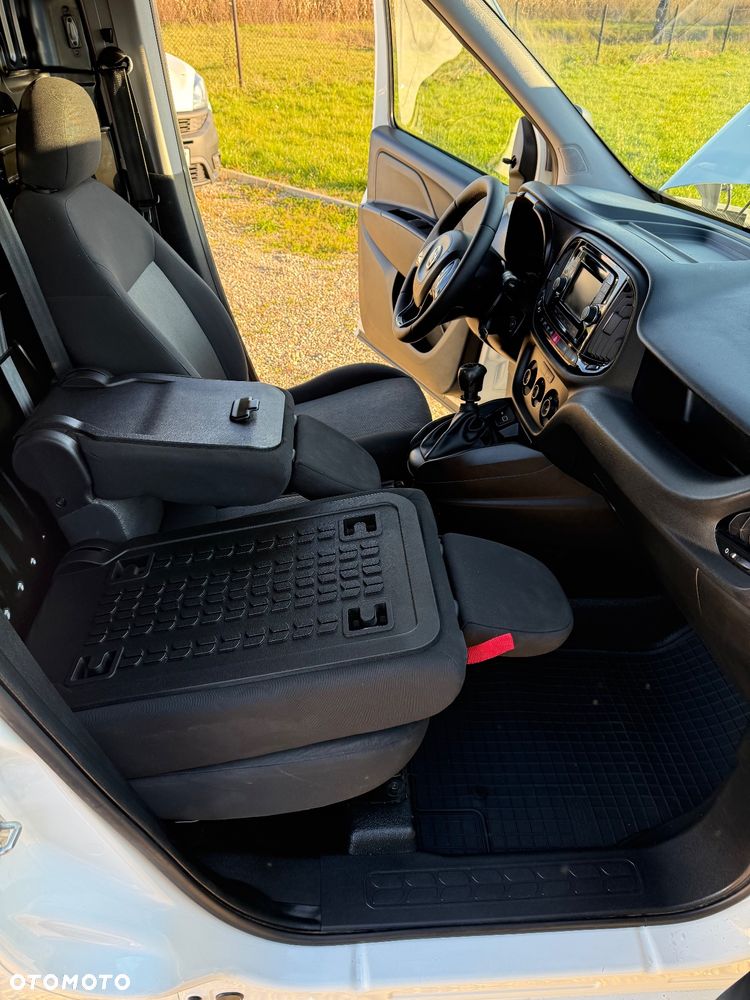Fiat DOBLO MAXI 3 MIEJSCA 1.4 TJET 120 KM NOWY GAZ LPG SUPER STAN OKAZJA 100% PEWNY - 12