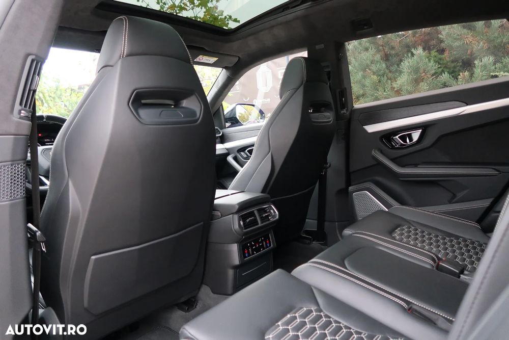 Lamborghini URUS Standard - 12
