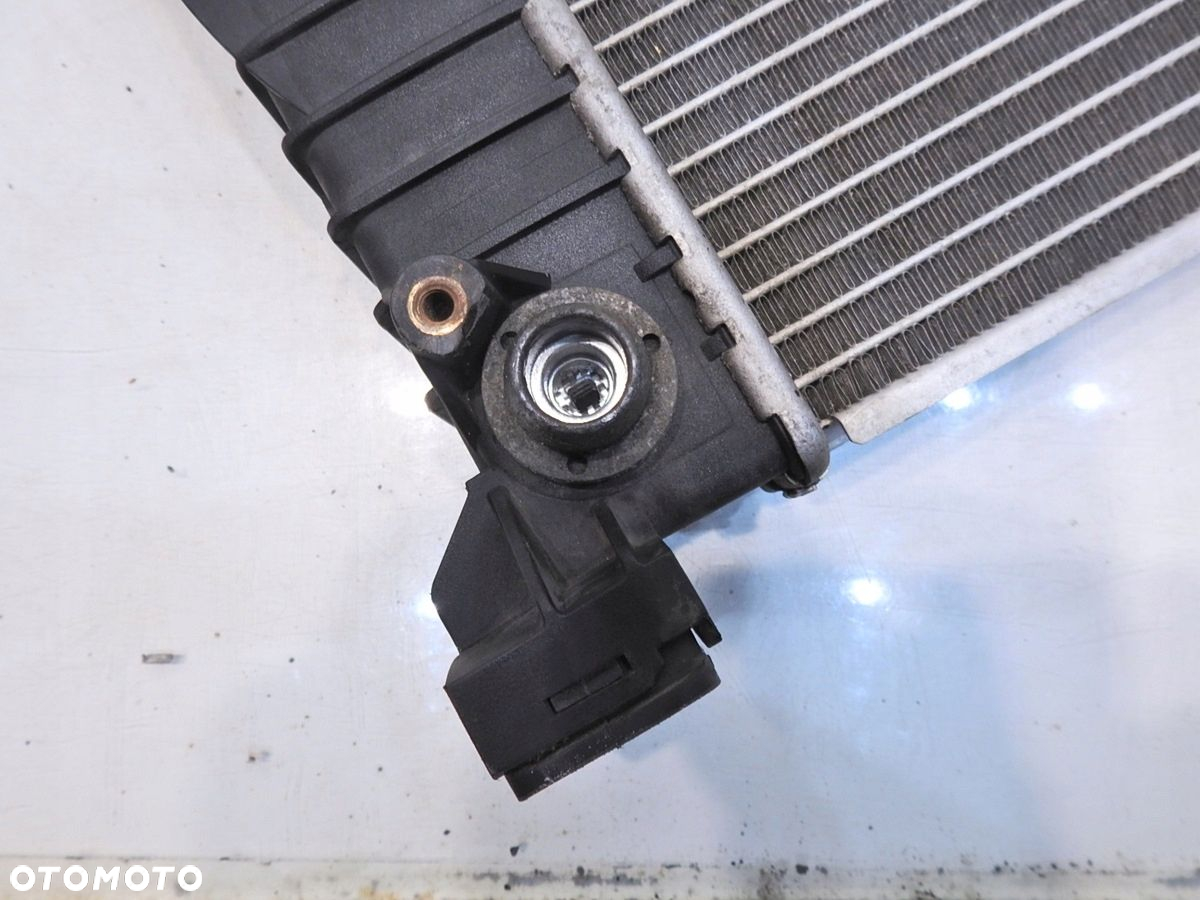 CHŁODNICA WODY AUDI A4 B7 2.0 TFSI 8E0121251AP - 9