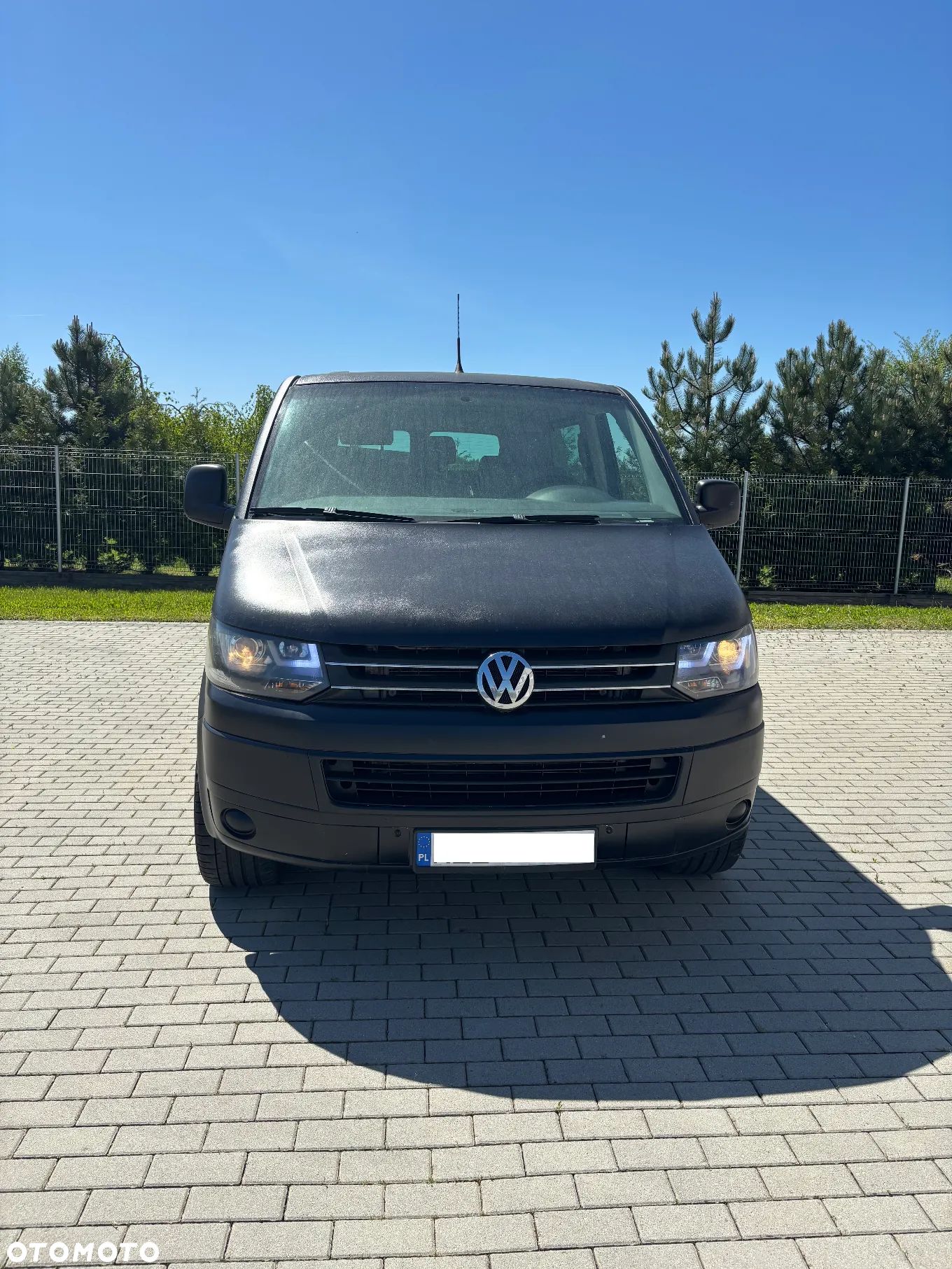 Volkswagen Caravelle - 1