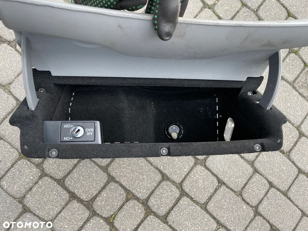 SCHOWEK PASAŻERA VW PASSAT B5 96-04 EUROPA CZARNY SZARY - 6