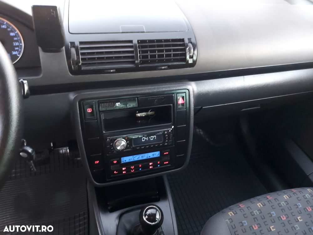 Volkswagen Sharan - 16