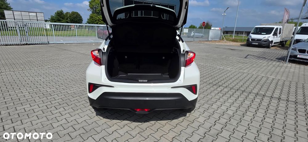 Toyota C-HR 1.8 Hybrid Neon Lime powered by JBL - 19
