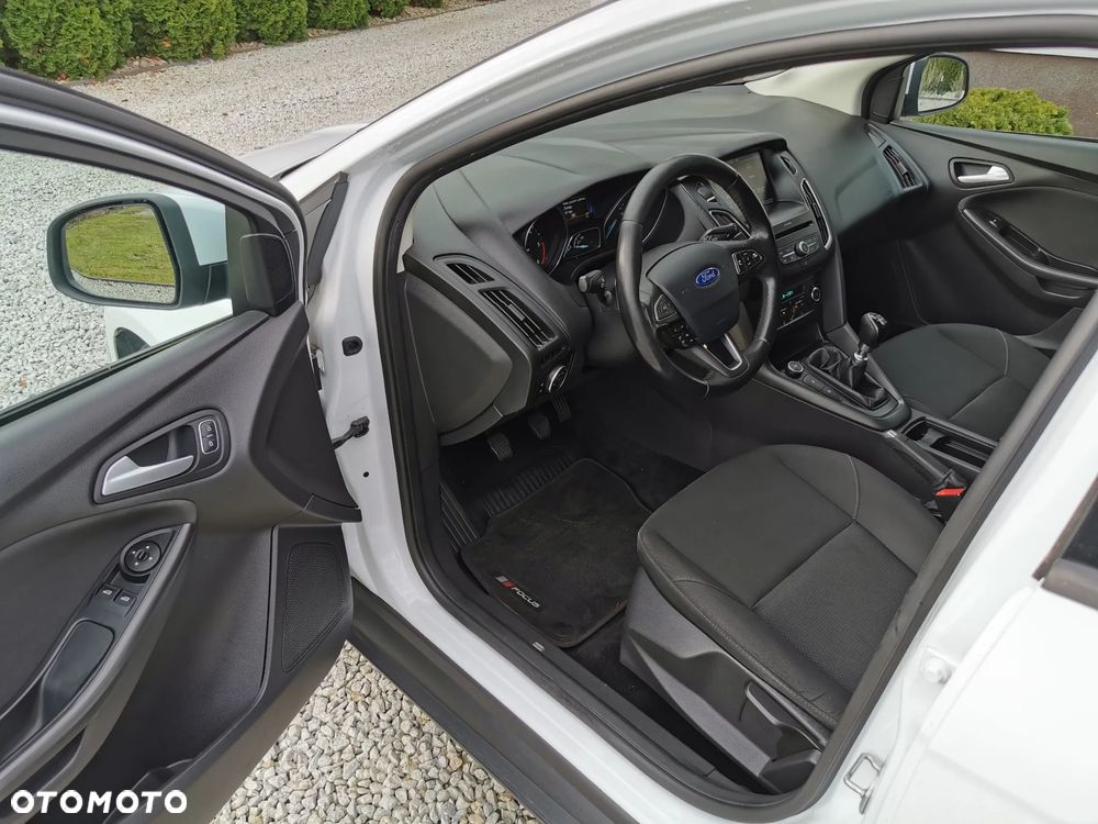 Ford Focus 2.0 TDCi Titanium ASS - 8