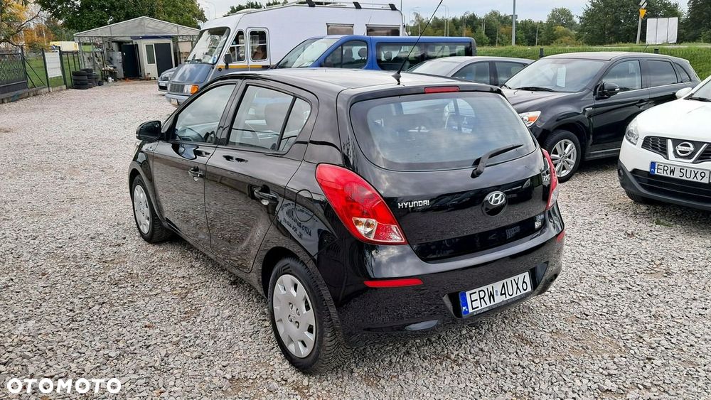 Hyundai i20 1.2 Trend - 11