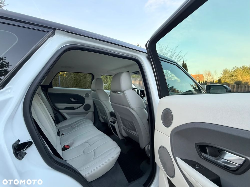 Land Rover Range Rover Evoque - 32