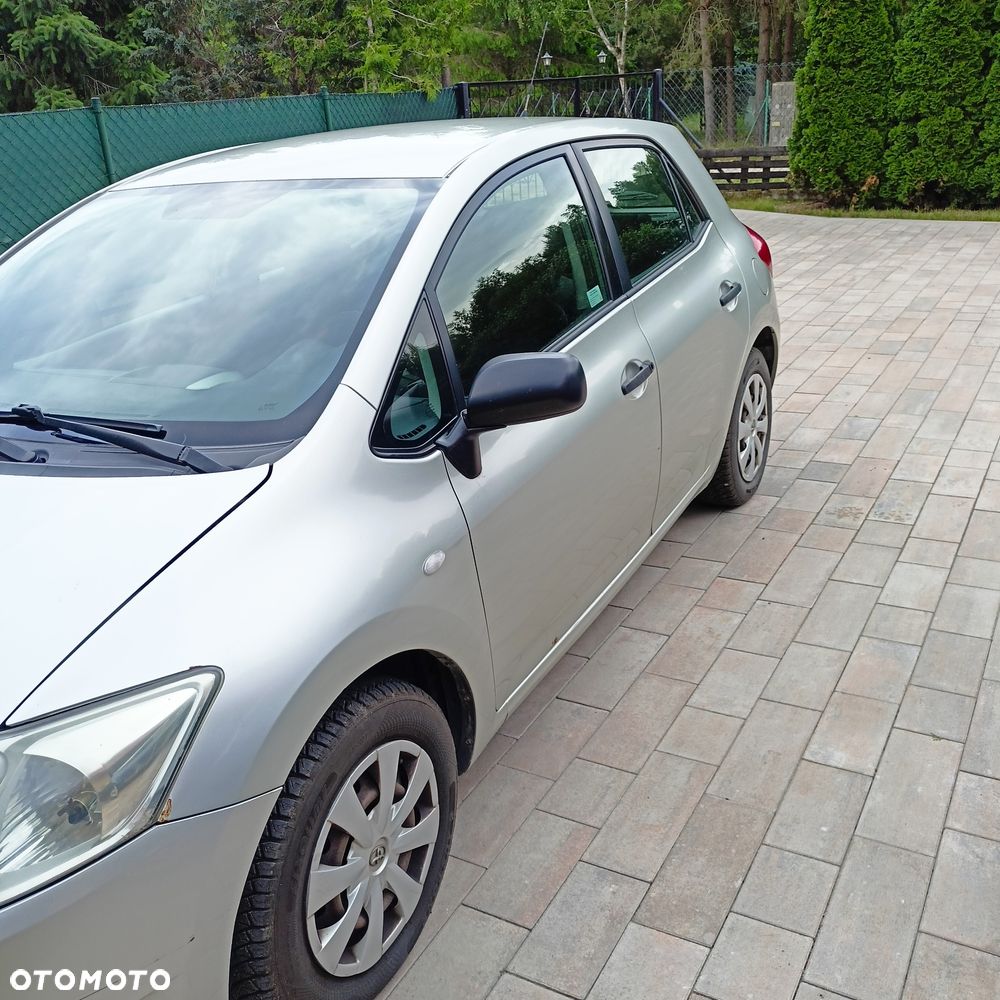 Toyota Auris 1.4 VVT-i Luna - 4
