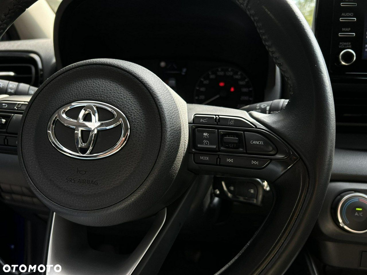 Toyota Yaris - 18