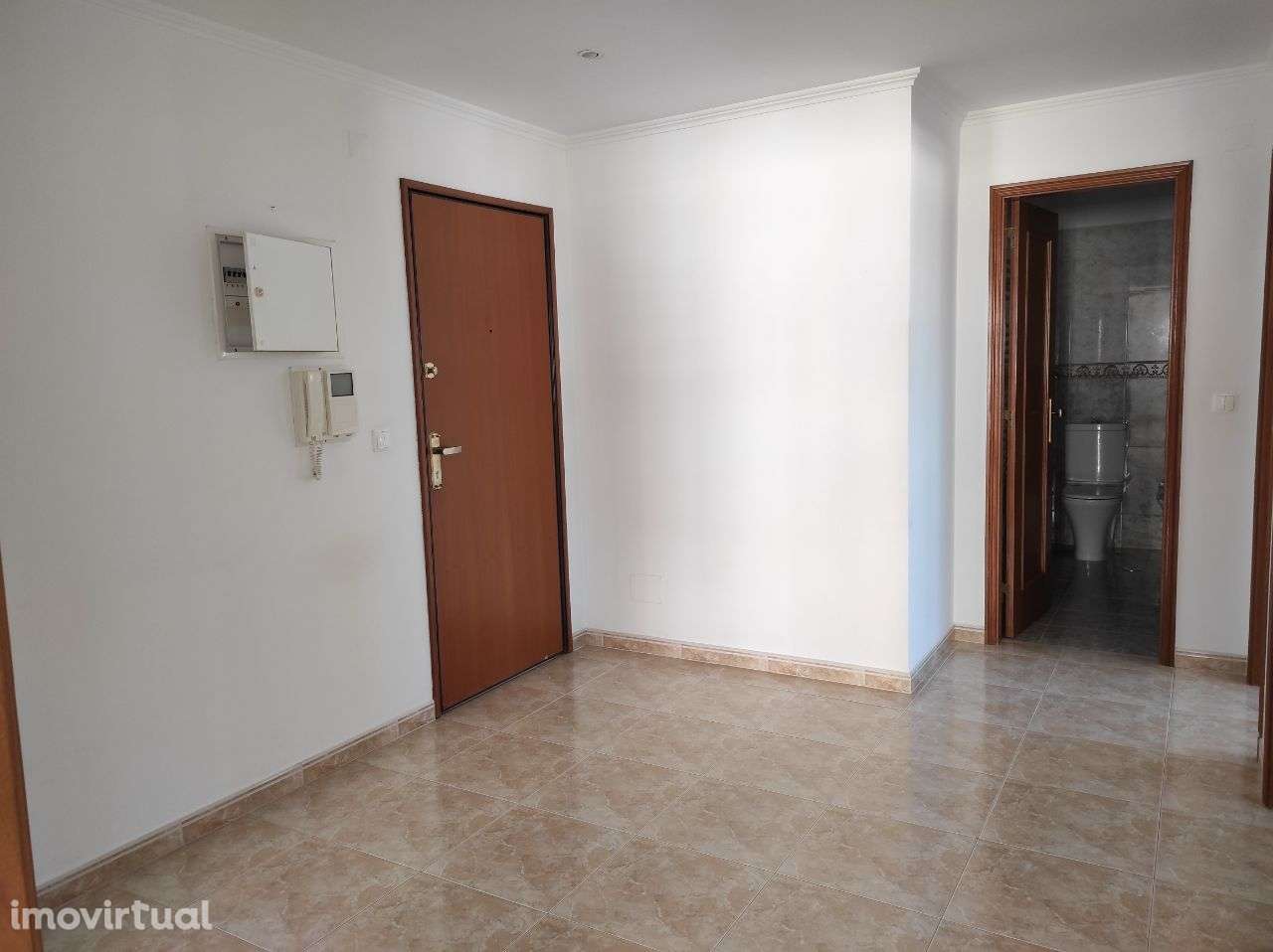 ARRENDA – T2 c/ arrecadação na Quinta da Marialva – Corroios - Grande imagem: 4/28