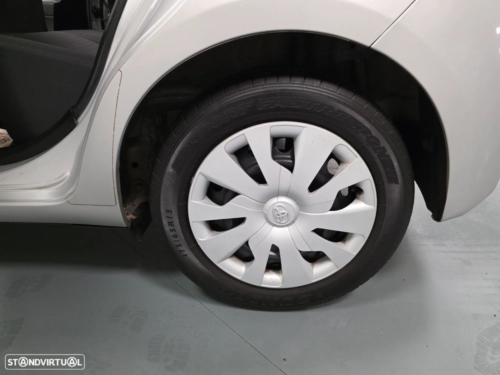 Toyota Yaris 1.4 D-4D ACtive+AC - 21