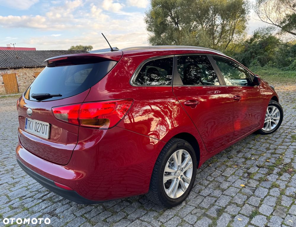 Kia Ceed - 8