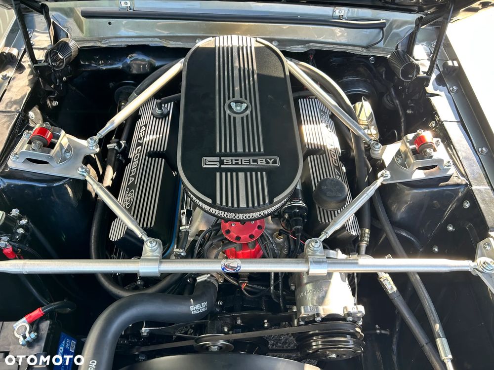 Ford Mustang - 35