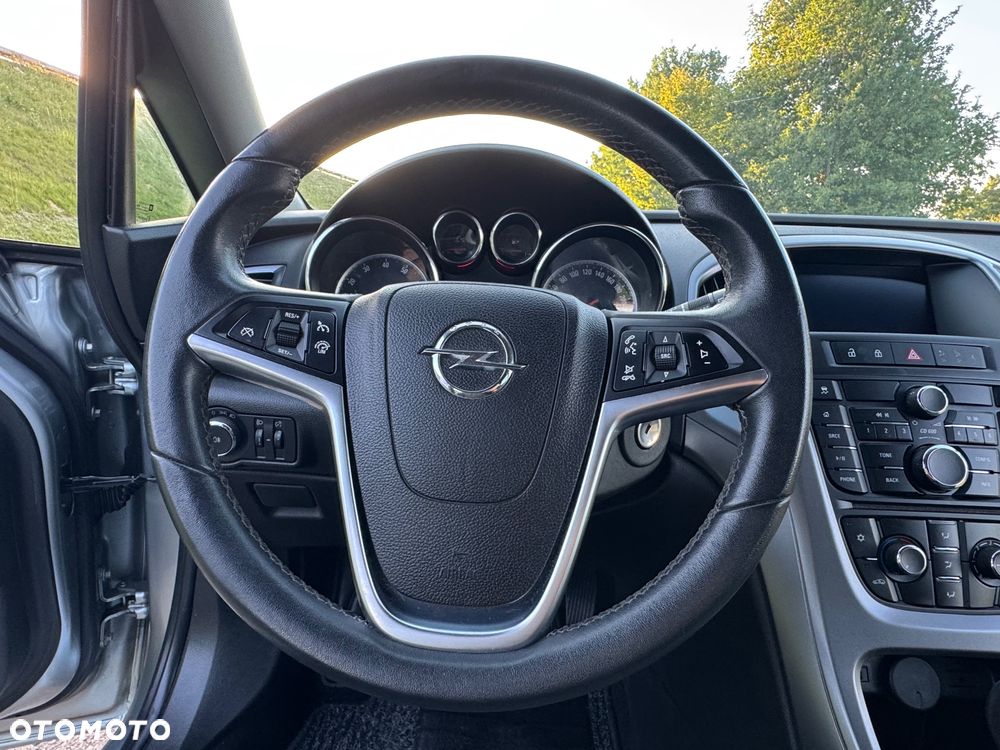 Opel Astra 1.4 Turbo 150 Jahre - 36