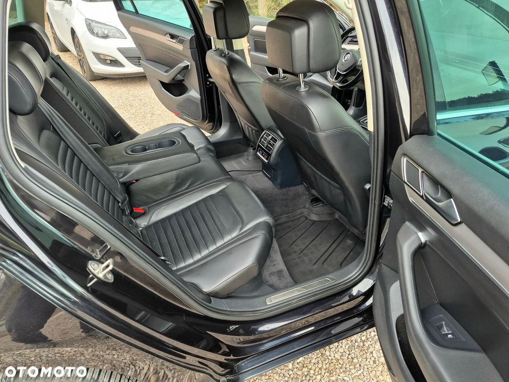 Volkswagen Passat 2.0 TDI SCR (BlueMotion Tech) 4Motion D Highline - 20
