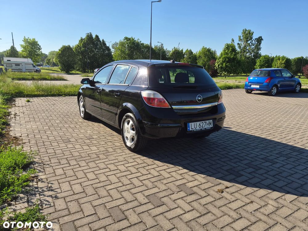 Opel Astra 1.6 Enjoy - 4