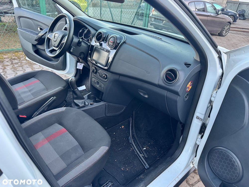 Dacia Logan TCe 90 (S&S) Stepway - 30