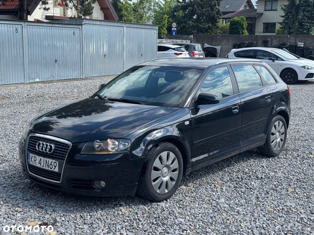 Audi A3 Sportback - 1