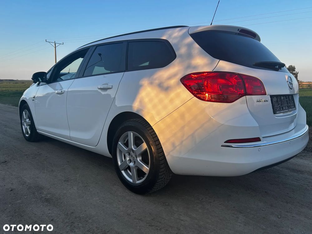 Opel Astra 1.6 ecoFLEX Start/Stop Active - 4