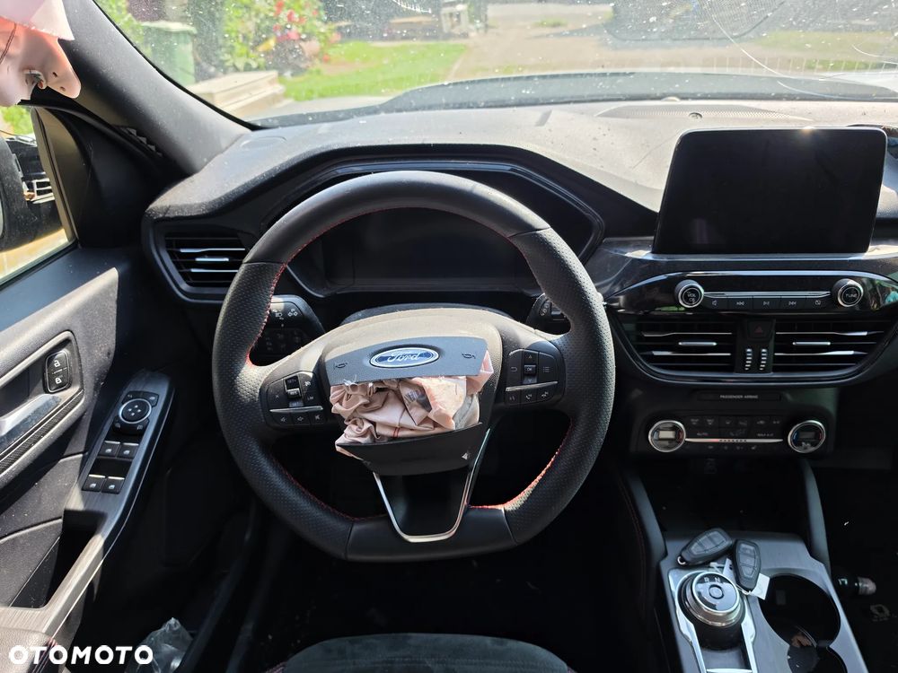 Ford Kuga 2.5 FHEV AWD ST-Line X - 8