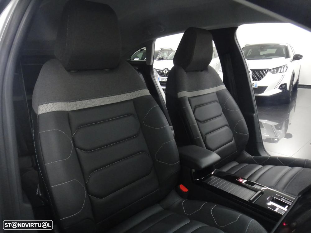 Citroën e-C4 50 kWh Autonomia Conforto Business Edition - 21