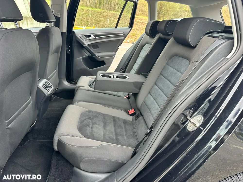 Volkswagen Golf 1.6 BlueTDI DSG Comfortline - 26