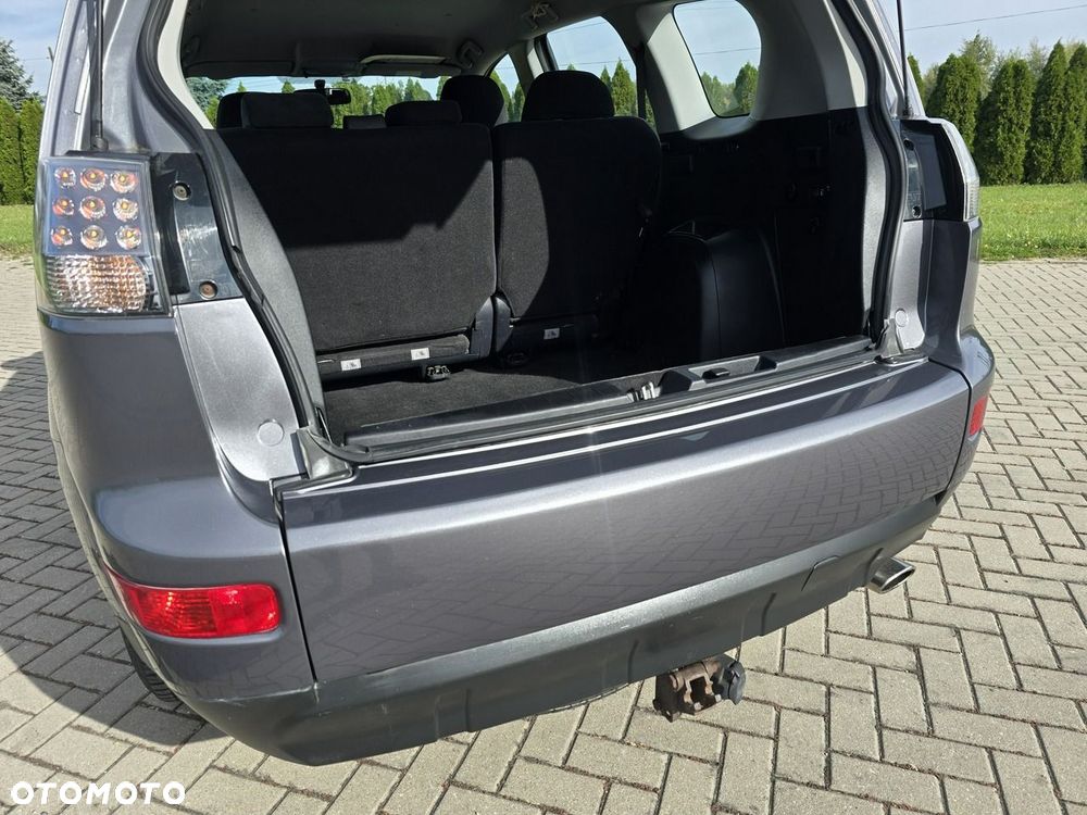 Mitsubishi Outlander - 19