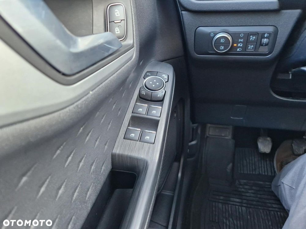 Ford Kuga - 20
