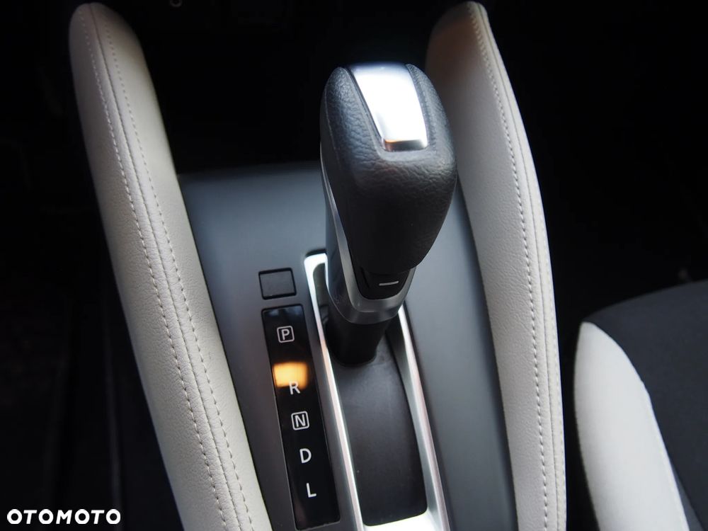 Nissan Micra IG-T 100 Xtronic Tekna - 28