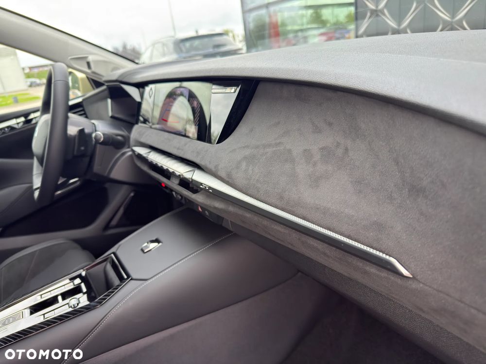 DS Automobiles N°4 1.2 mHEV Performance Line eDCS6 - 16
