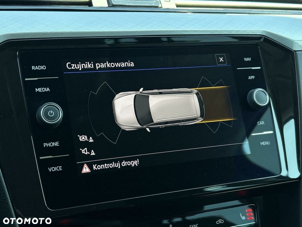 Volkswagen Passat 2.0 TSI Business DSG - 24