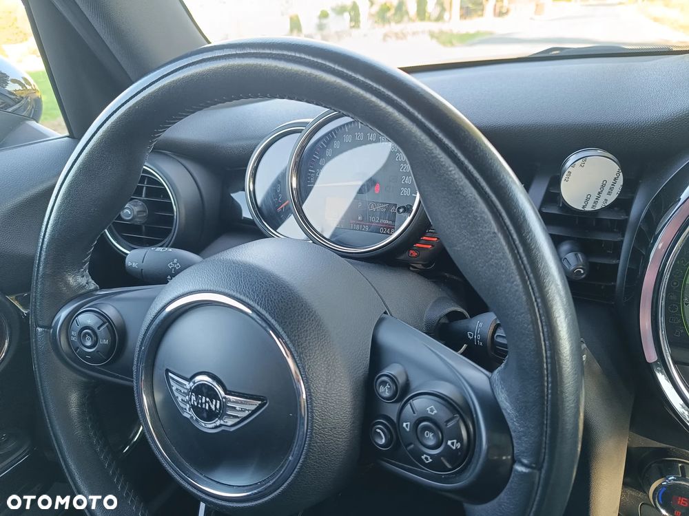 MINI Cooper Standard - 33
