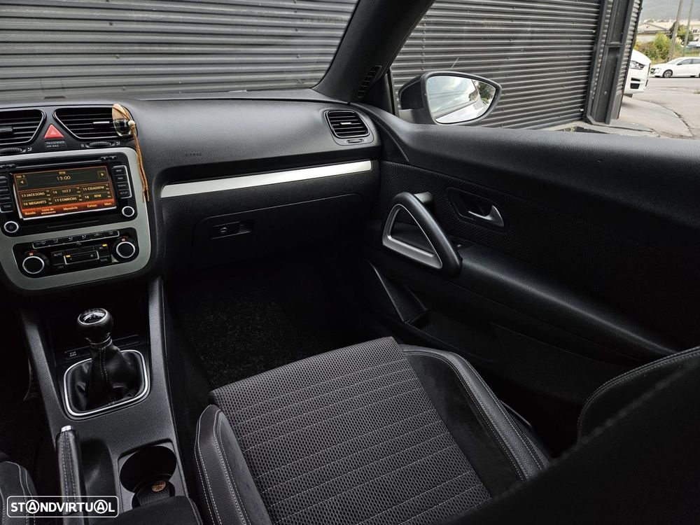 VW Scirocco 2.0 TDI Sport - 29