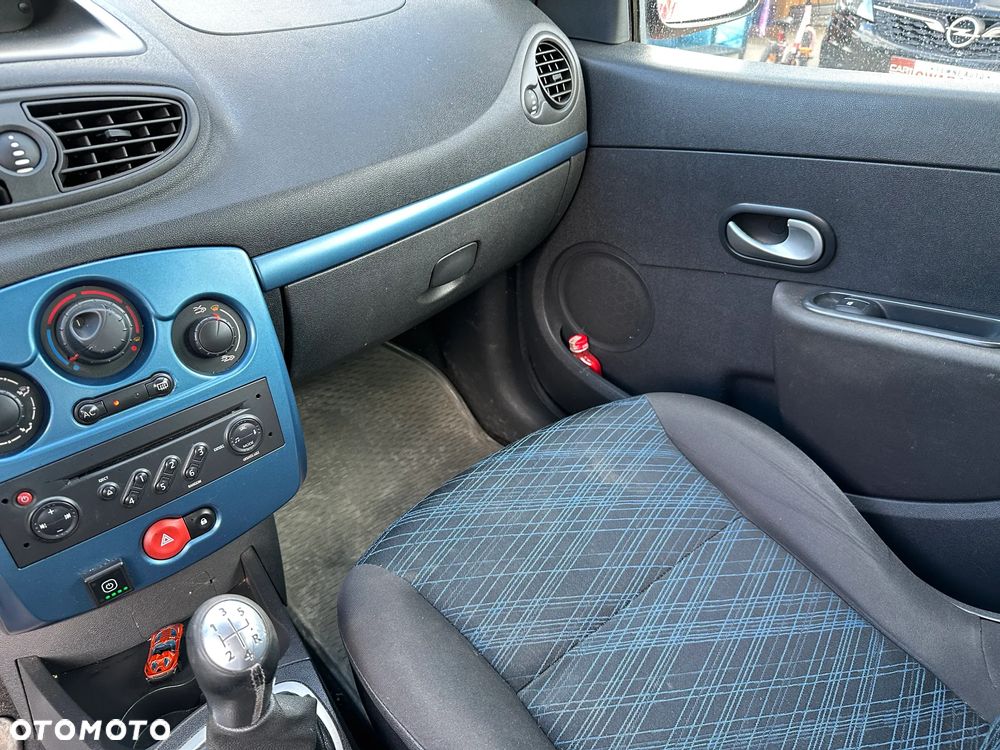 Renault Clio - 14