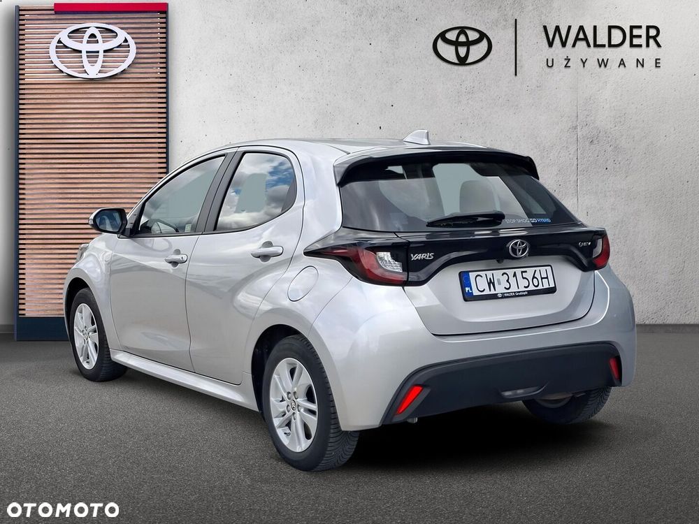 Toyota Yaris - 4