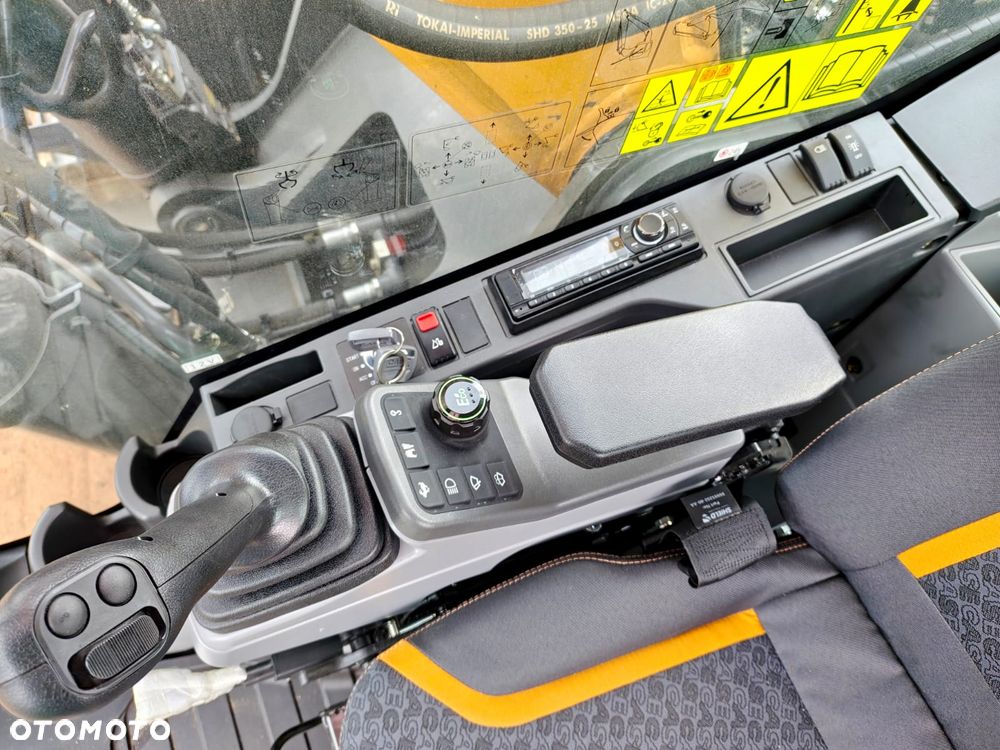 Case CX 210 E-S - 11