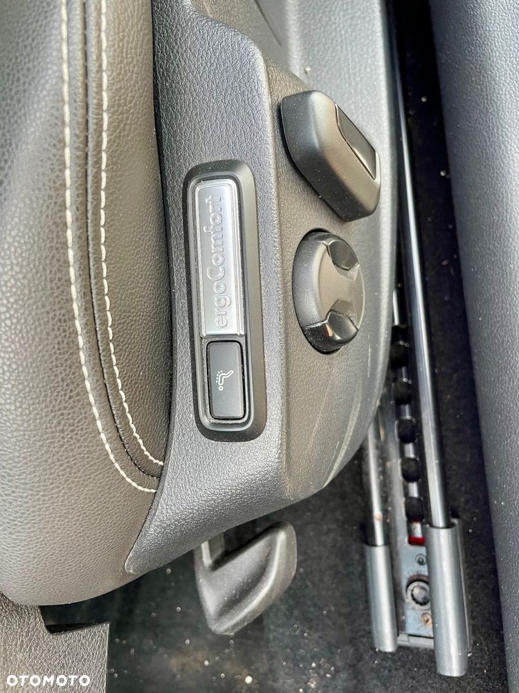 Volkswagen Passat 1.4 TSI DSG GTE - 26