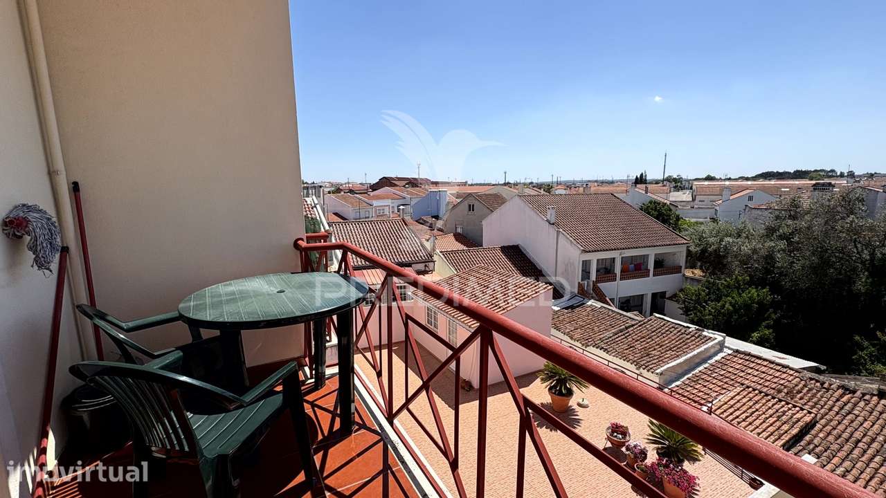 Apartamento T4 com garagem para 2 carros, arrecadação e 3 varandas... - Grande imagem: 3/26