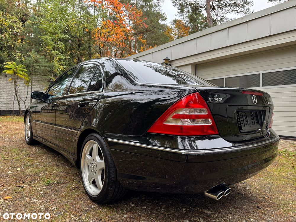 Mercedes-Benz Klasa C 32 AMG - 6