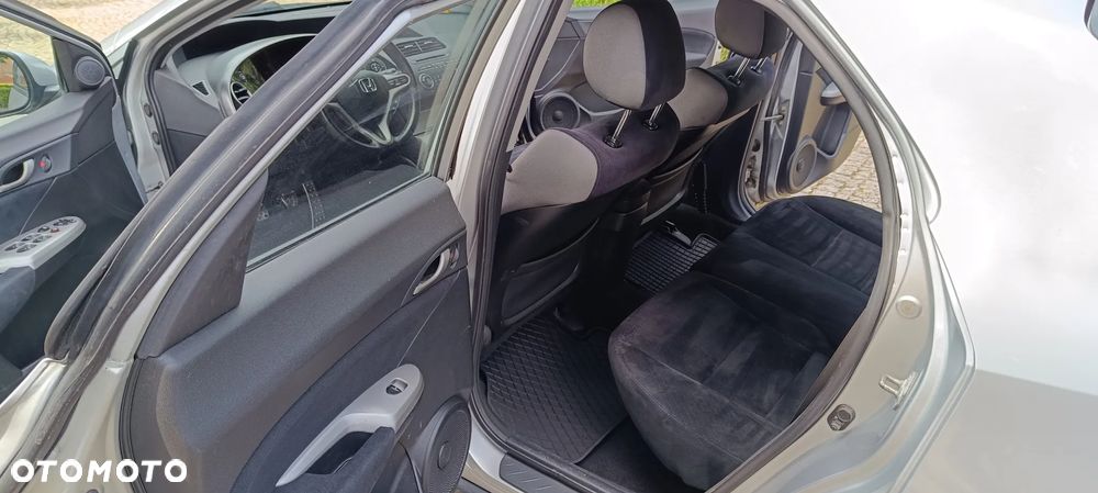 Honda Civic 1.8 Executive - 17