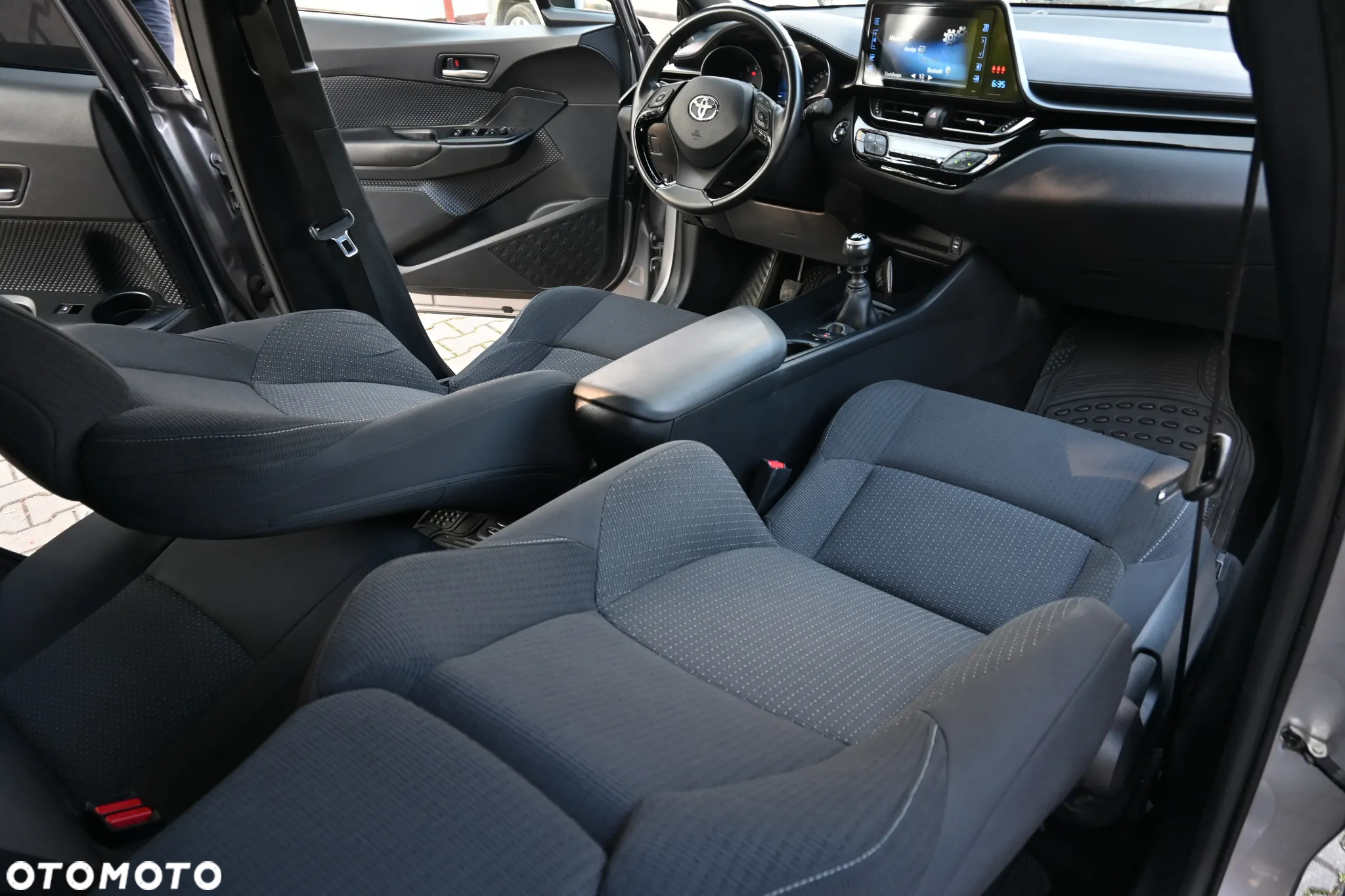 Toyota C-HR - 37