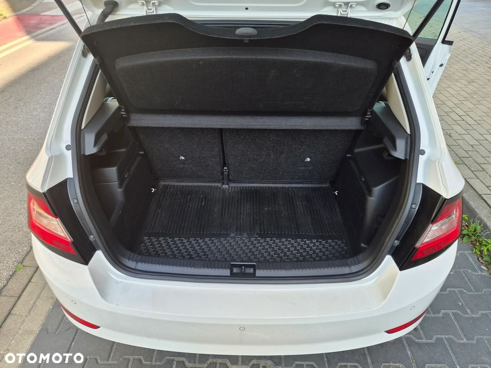 Skoda Fabia 1.0 Ambition - 8