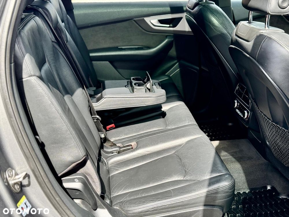 Audi Q7 3.0 TDI ultra Quattro Tiptronic - 32