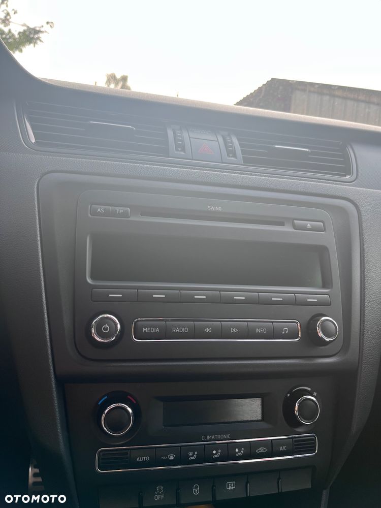 Skoda RAPID 1.2 TSI Ambition - 8