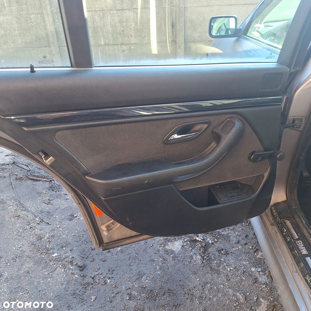 BOCZEK DRZWI PRAWY LEWY PRZOD TYL BMW E39 CZARNY - 3