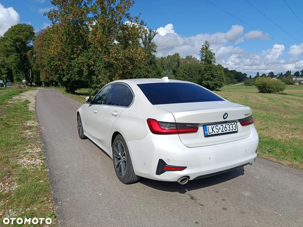 BMW Seria 3 330i Sport Line - 8