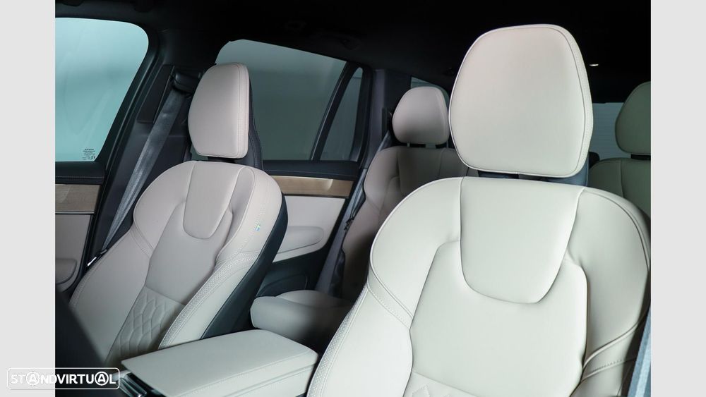 Volvo XC 90 2.0 T8 PHEV Plus Dark AWD — fotografia 9
