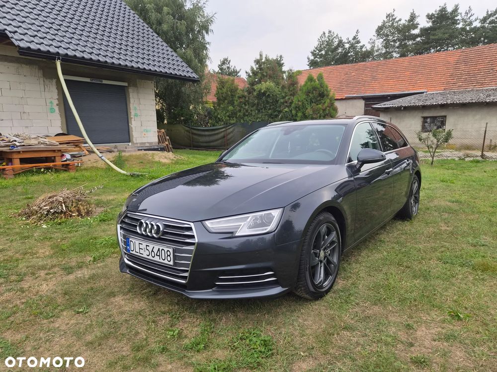 Audi A4 Avant 2.0 TDI S tronic - 1