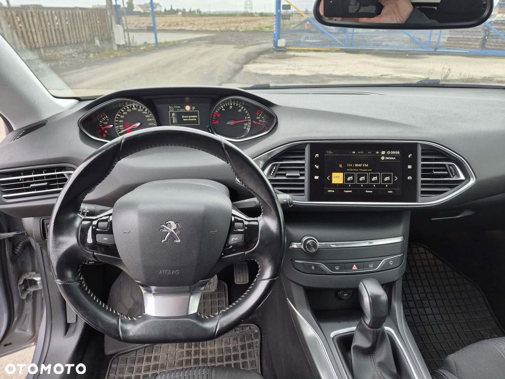 Peugeot 308 BlueHDi 120 EAT6 Stop & Start Active - 8