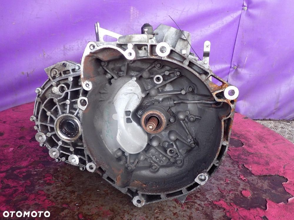 FIAT FREEMONT 2,0JTD 939B5000 940A 170KM 6B SKRZYNIA BIEGÓW C635.6.35.17 - 1