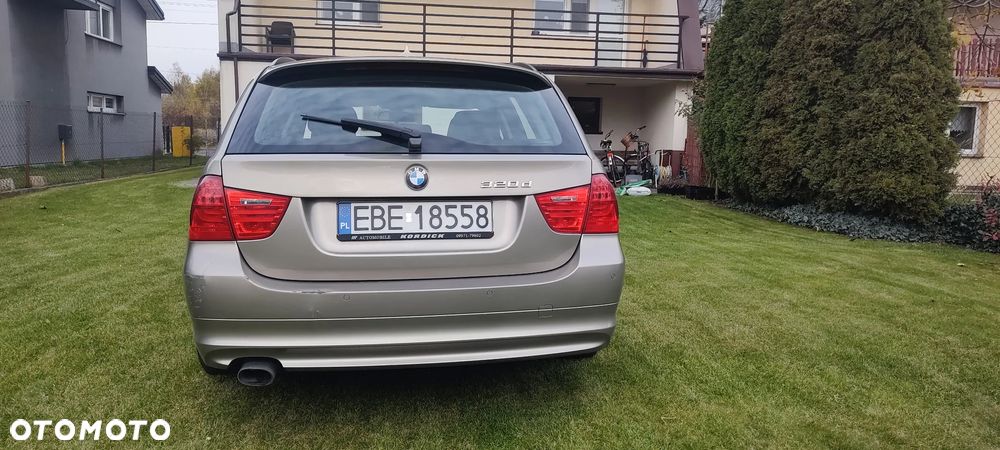 BMW Seria 3 320d - 4